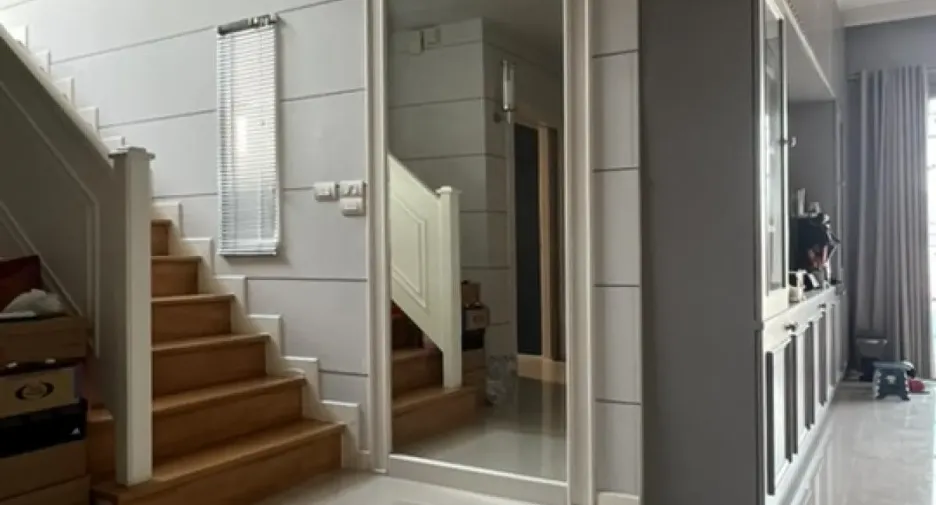 For sale 3 bedrooms house in Krathum Baen, Samut Sakhon