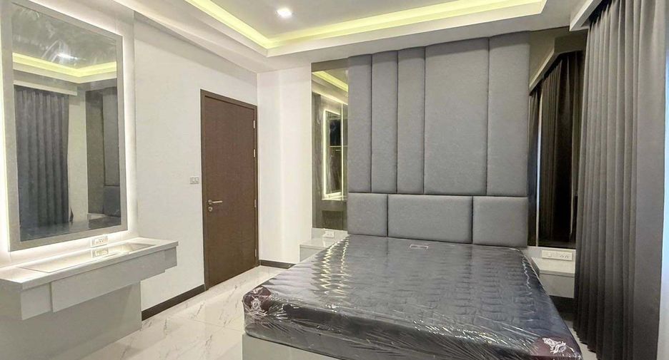 For sale 6 bedrooms villa in Bang Lamung, Chonburi