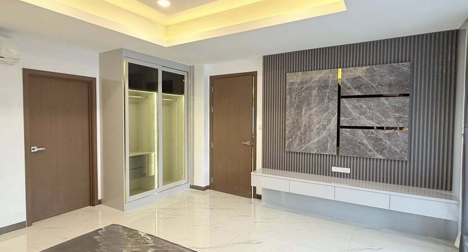 For sale 6 bedrooms villa in Bang Lamung, Chonburi