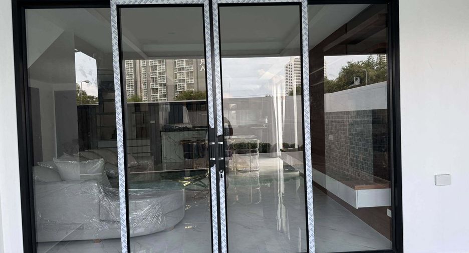 For sale 6 bedrooms villa in Bang Lamung, Chonburi