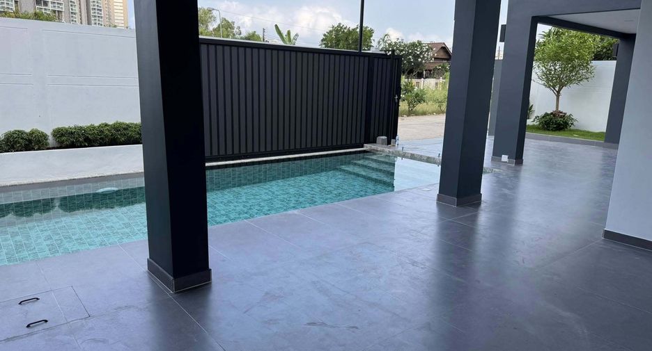 For sale 6 bedrooms villa in Bang Lamung, Chonburi