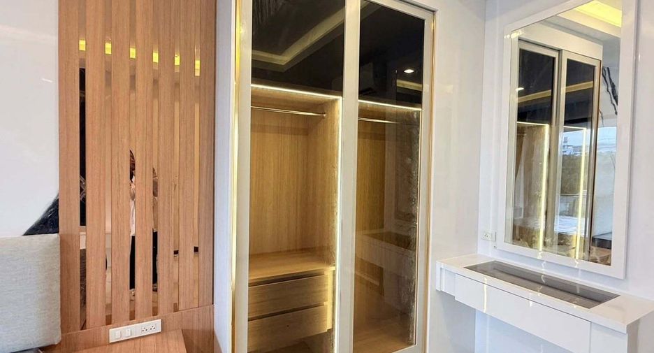 For sale 6 bedrooms villa in Bang Lamung, Chonburi