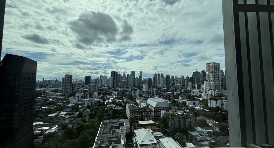 For sale and for rent 2 bedrooms condo in Khlong Toei, Bangkok