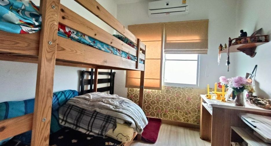 For sale 3 bedrooms townhouse in Don Mueang, Bangkok