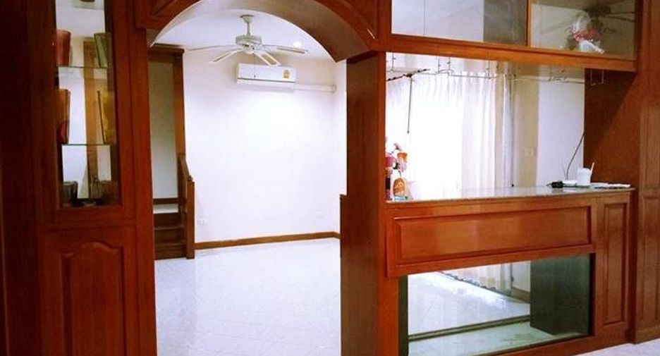 For rent 3 bedrooms house in Bang Lamung, Chonburi