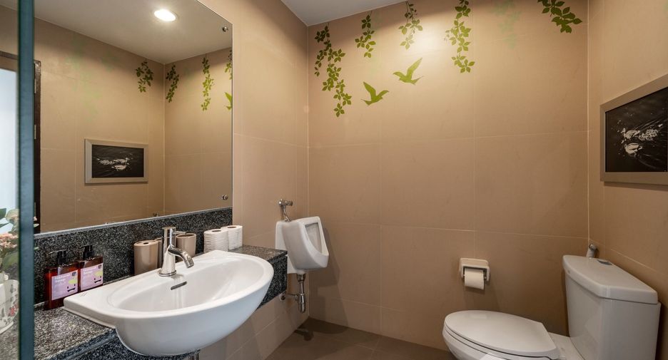 For sale 3 bedrooms condo in Watthana, Bangkok