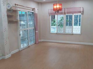 出售 和 出租 3 卧室 独立屋 在 Phasi Charoen, 曼谷