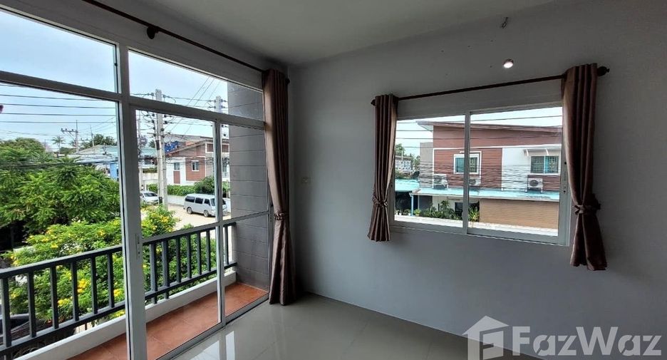 For rent 3 bedrooms townhouse in Bang Lamung, Chonburi