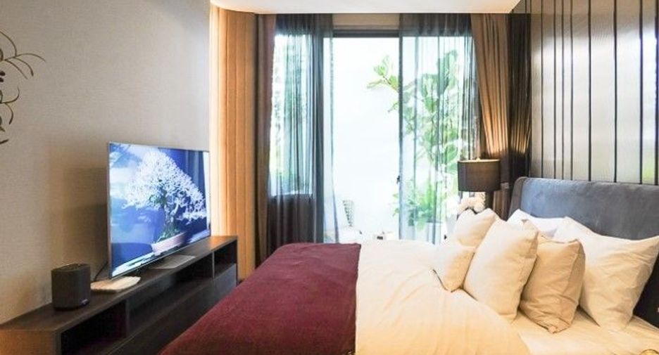For sale 5 bedrooms house in Saphan Sung, Bangkok