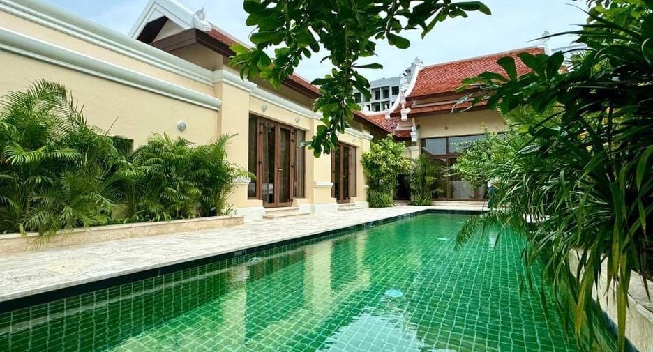 For rent 4 bedrooms villa in Sattahip, Chonburi