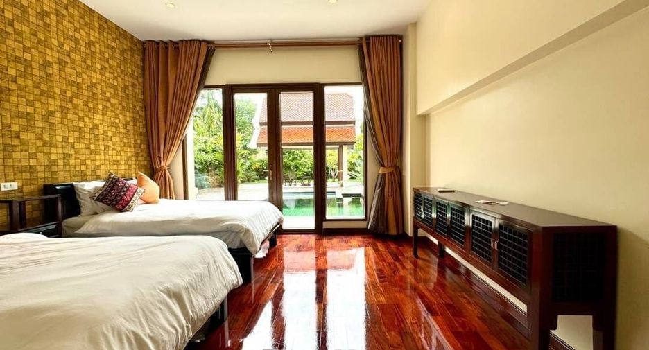 For rent 4 bedrooms villa in Sattahip, Chonburi