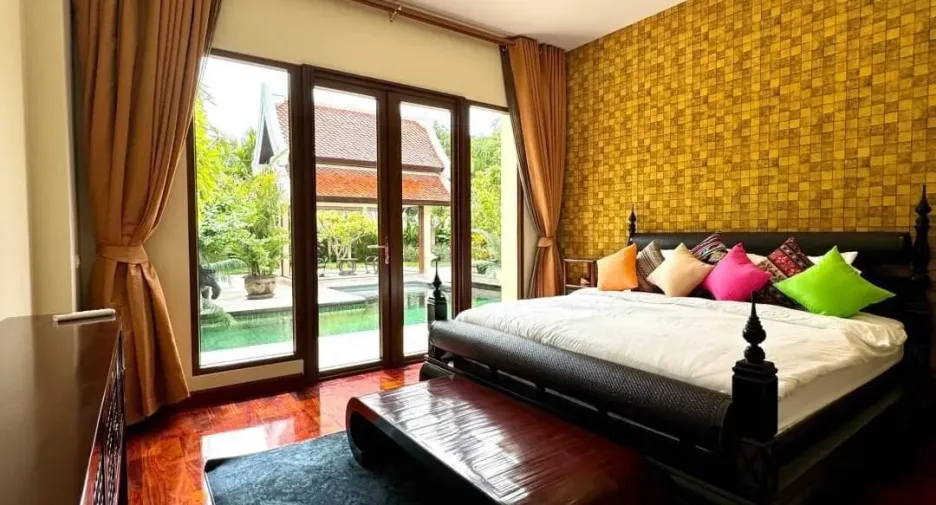 For rent 4 bedrooms villa in Sattahip, Chonburi