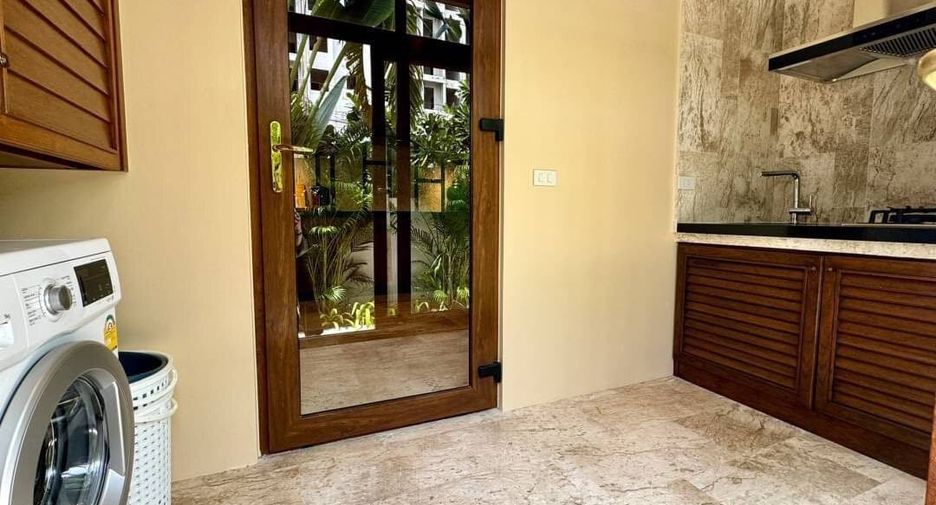 For rent 4 bedrooms villa in Sattahip, Chonburi