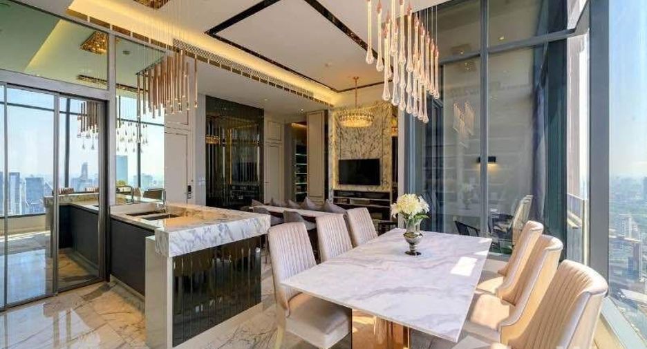 For sale 3 bedrooms condo in Watthana, Bangkok