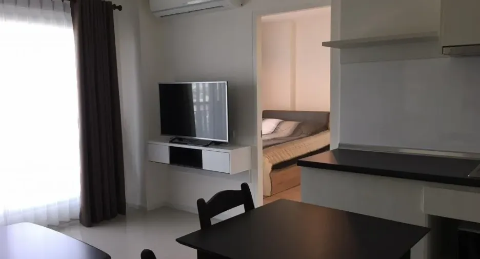 For sale そして for rent 2 ベッドルーム condo in Khlong Toei, Bangkok