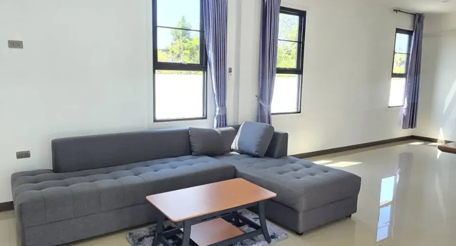 For sale and for rent 5 bedrooms villa in Bang Lamung, Chonburi
