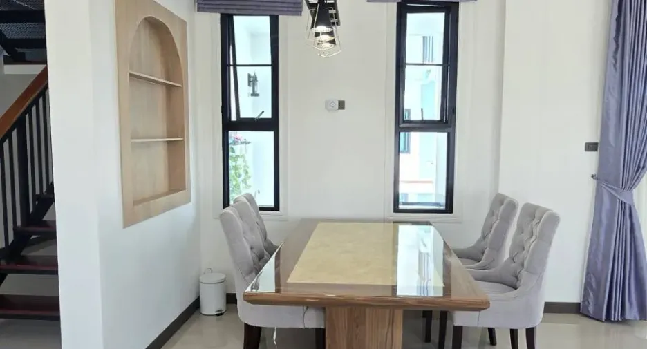 For sale and for rent 5 bedrooms villa in Bang Lamung, Chonburi