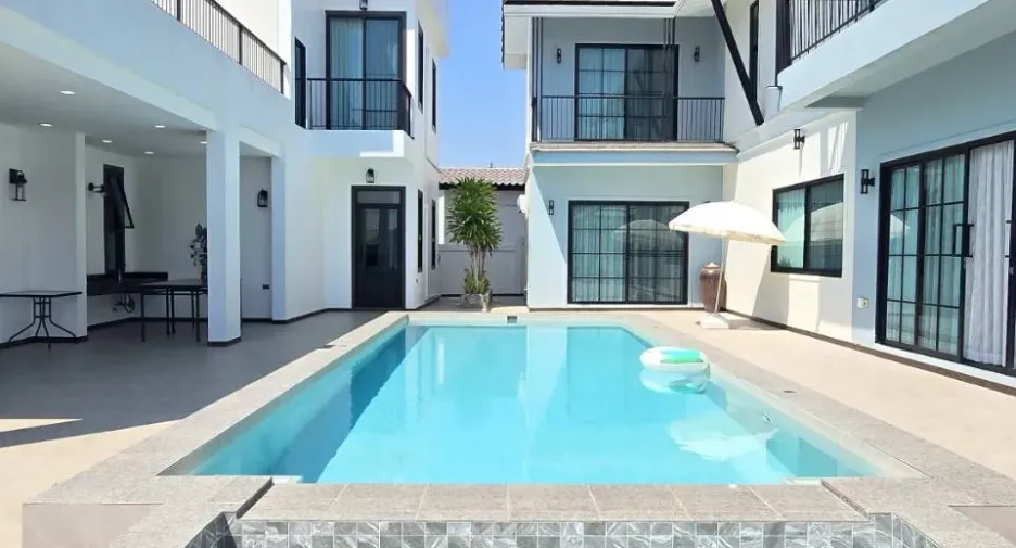 For sale and for rent 5 bedrooms villa in Bang Lamung, Chonburi