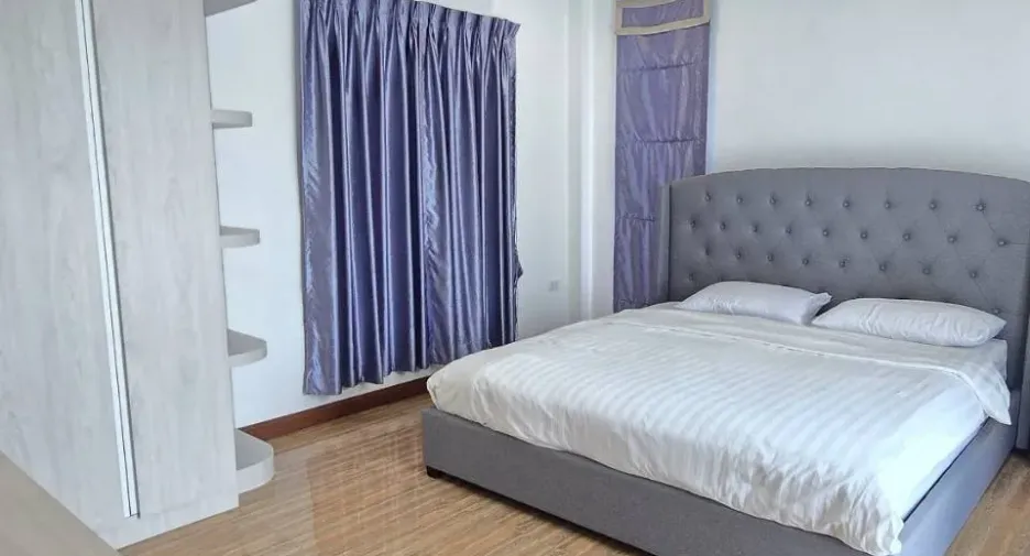 For sale and for rent 5 bedrooms villa in Bang Lamung, Chonburi