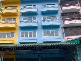 出售 4 卧室 商业空间 在 Bang Khae, 曼谷