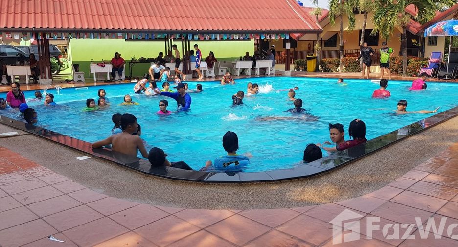 For sale 13 bedrooms hotel in Kaset Sombun, Chaiyaphum