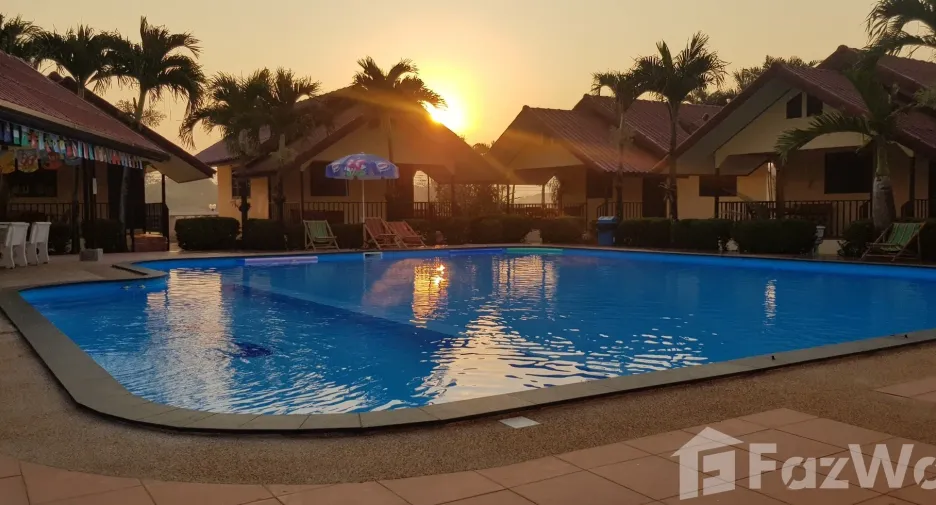 For sale 13 bedrooms hotel in Kaset Sombun, Chaiyaphum