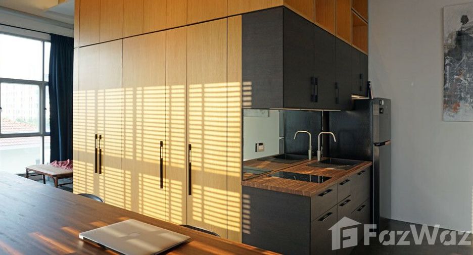 For sale 1 bed condo in Huai Khwang, Bangkok