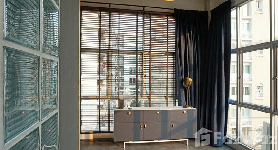 For sale 1 bed condo in Huai Khwang, Bangkok