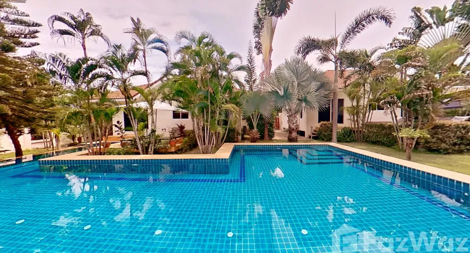 For sale 7 bedrooms villa in Sattahip, Chonburi
