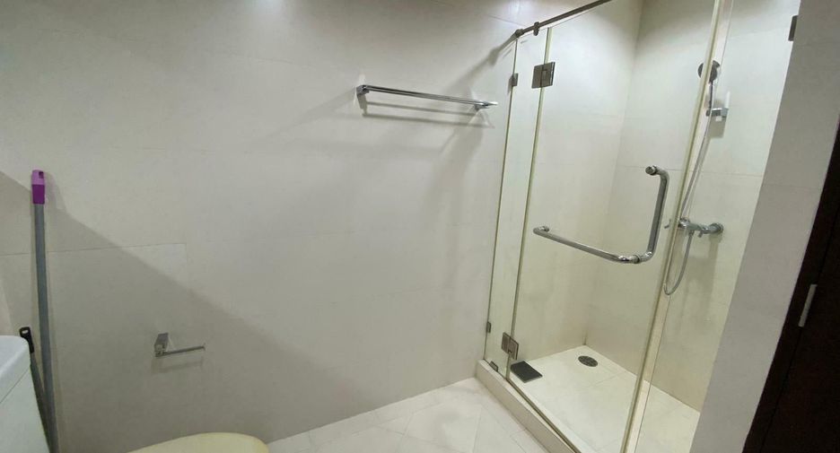 ขาย และ ให้เช่า 2 ห้องนอน คอนโด ใน คลองเตย, กรุงเทพฯ