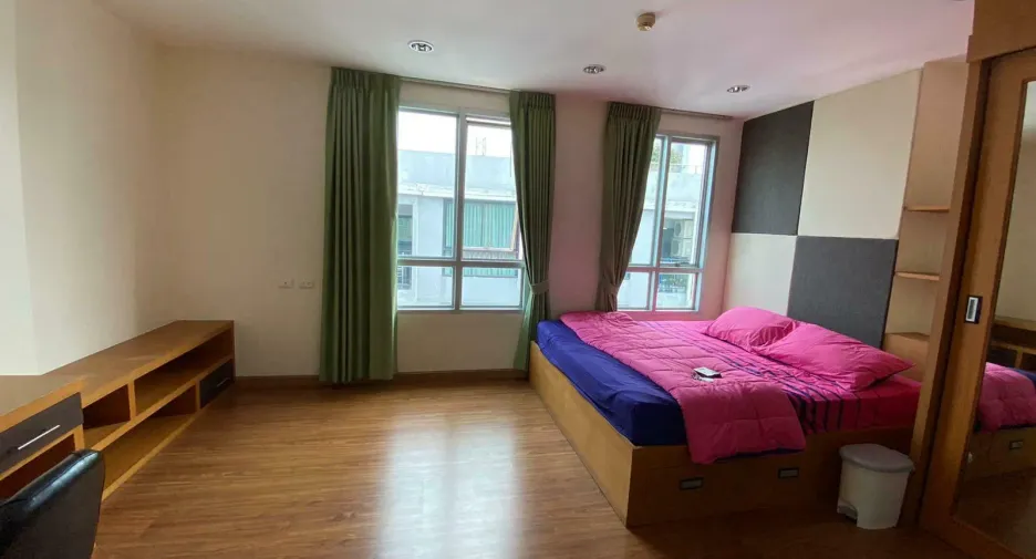 ขาย และ ให้เช่า 2 ห้องนอน คอนโด ใน คลองเตย, กรุงเทพฯ