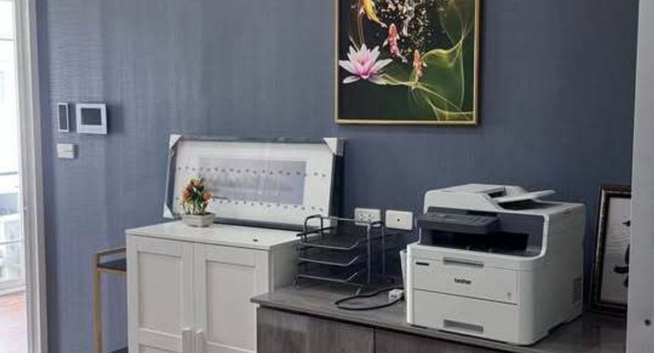 For sale and for rent 5 bedrooms townhouse in Pak Kret, Nonthaburi