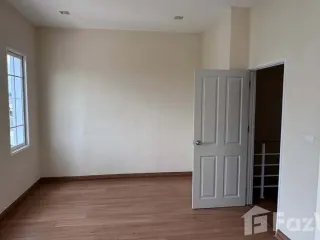 For sale and for rent 5 bedrooms townhouse in Pak Kret, Nonthaburi