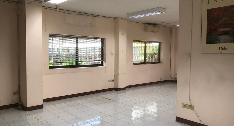 For sale 5 bedrooms office in Huai Khwang, Bangkok