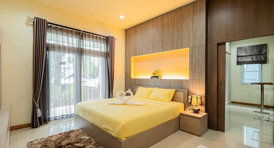 For rent 6 bedrooms villa in Bang Lamung, Chonburi