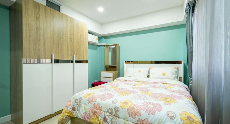For rent 6 bedrooms villa in Bang Lamung, Chonburi