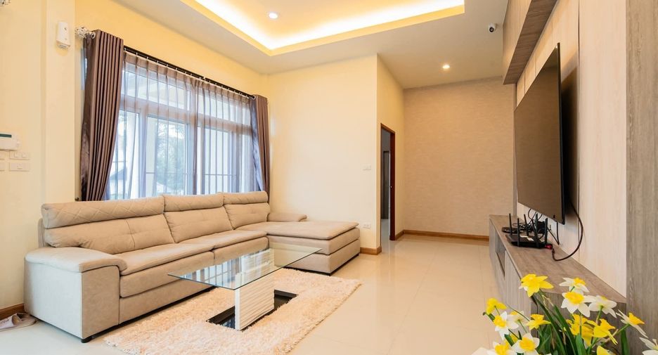 For rent 6 bedrooms villa in Bang Lamung, Chonburi