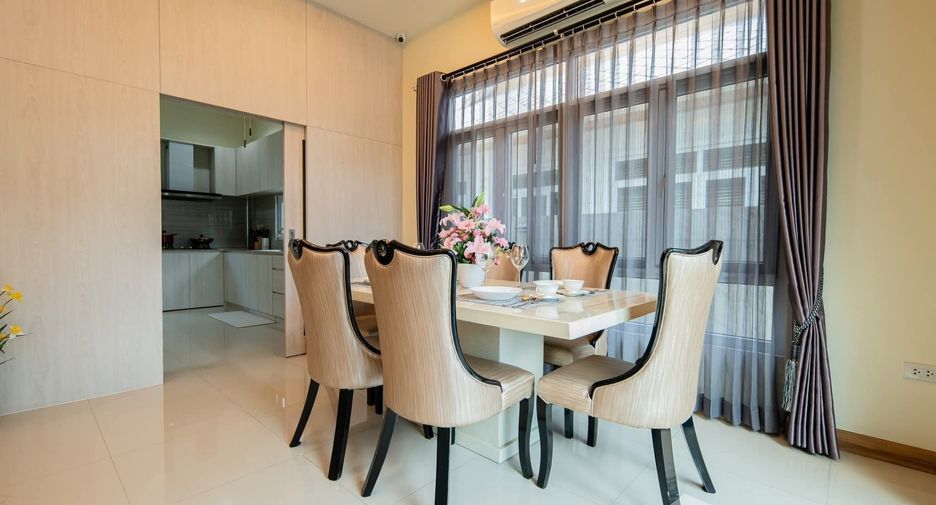 For rent 6 bedrooms villa in Bang Lamung, Chonburi