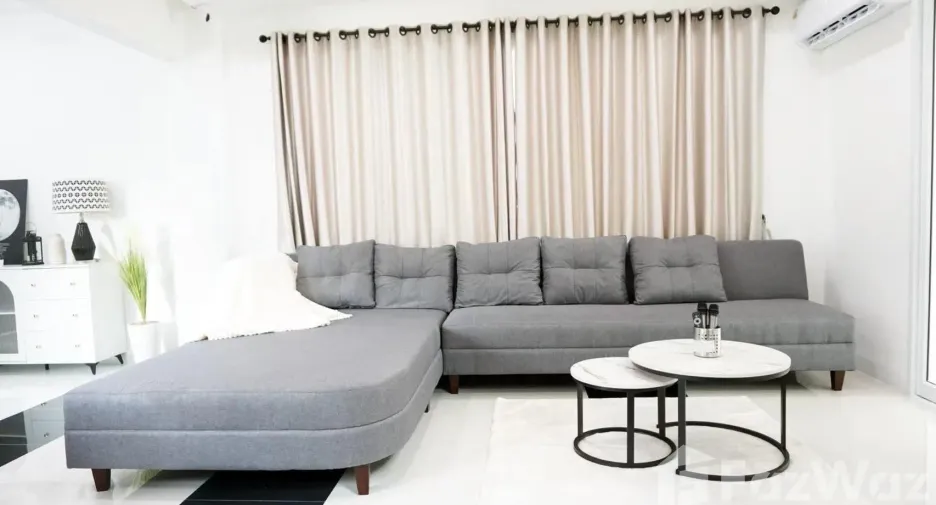 For sale and for rent 4 bedrooms villa in Bang Lamung, Chonburi