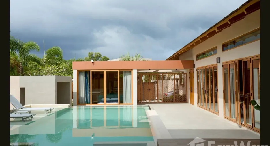 For sale 4 bedrooms villa in Thalang, Phuket