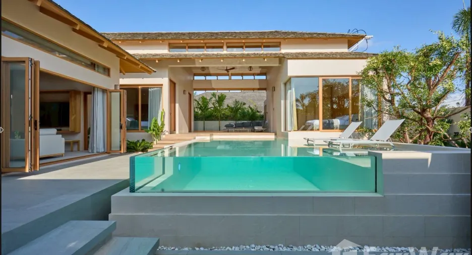 For sale 4 bedrooms villa in Thalang, Phuket