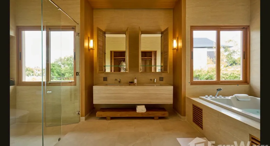 For sale 4 bedrooms villa in Thalang, Phuket