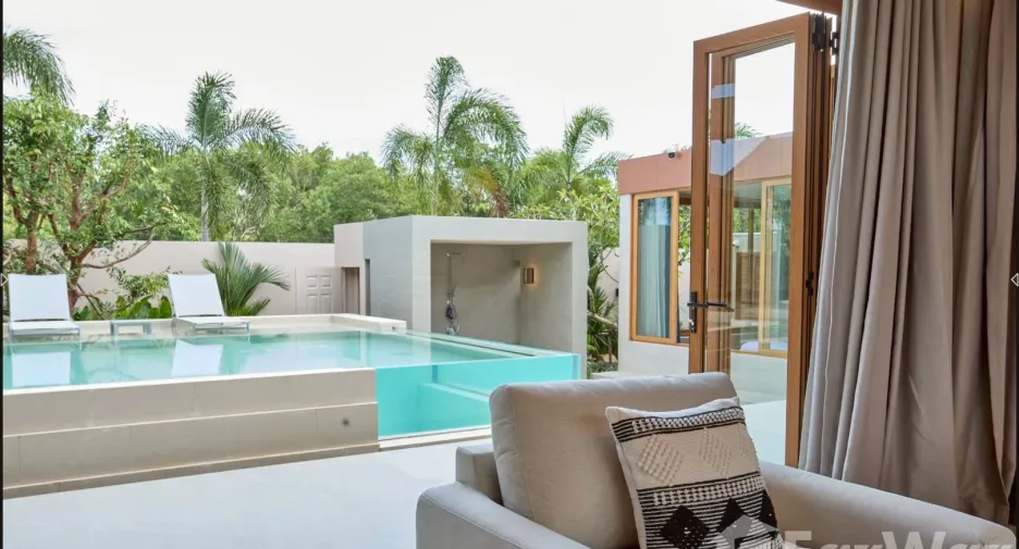 For sale 4 bedrooms villa in Thalang, Phuket
