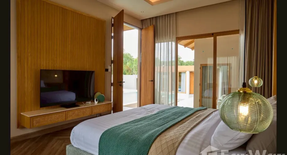 For sale 4 bedrooms villa in Thalang, Phuket