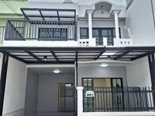 For sale 4 bedrooms townhouse in Nong Khaem, Bangkok