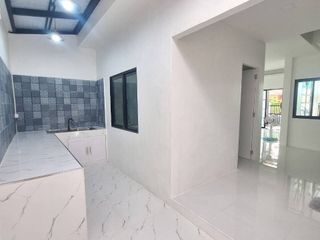 For sale 4 bedrooms townhouse in Nong Khaem, Bangkok