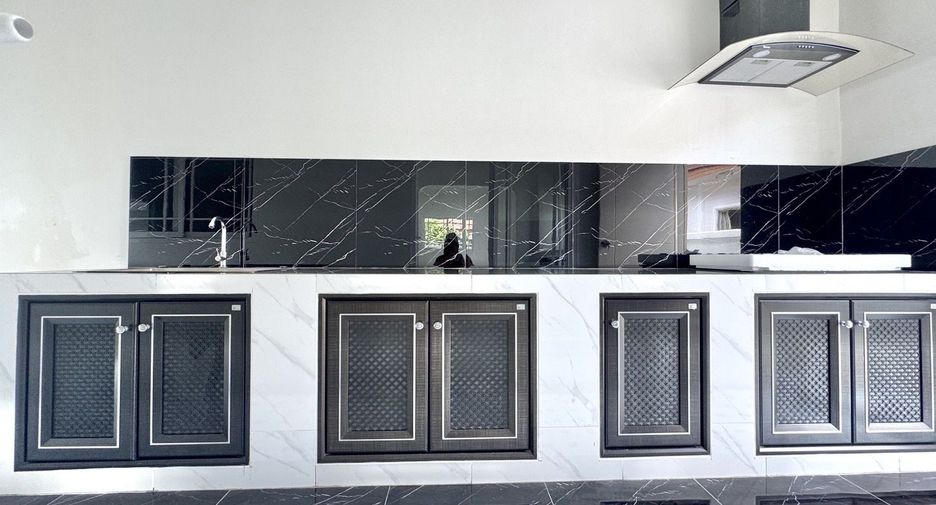 For sale 3 bedrooms house in Thalang, Phuket