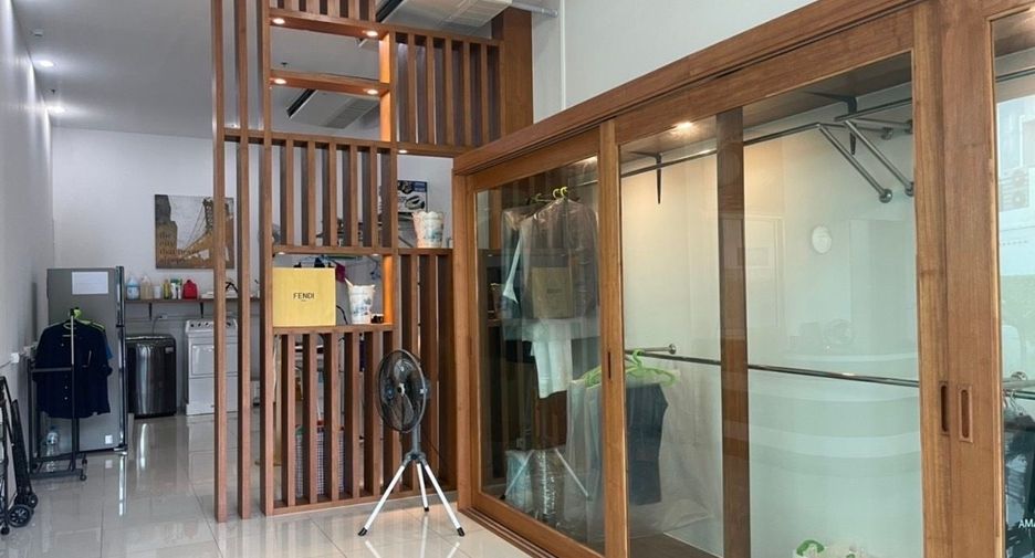 À vendre et à louer 1 chambre local commercial à Si Racha, Chonburi