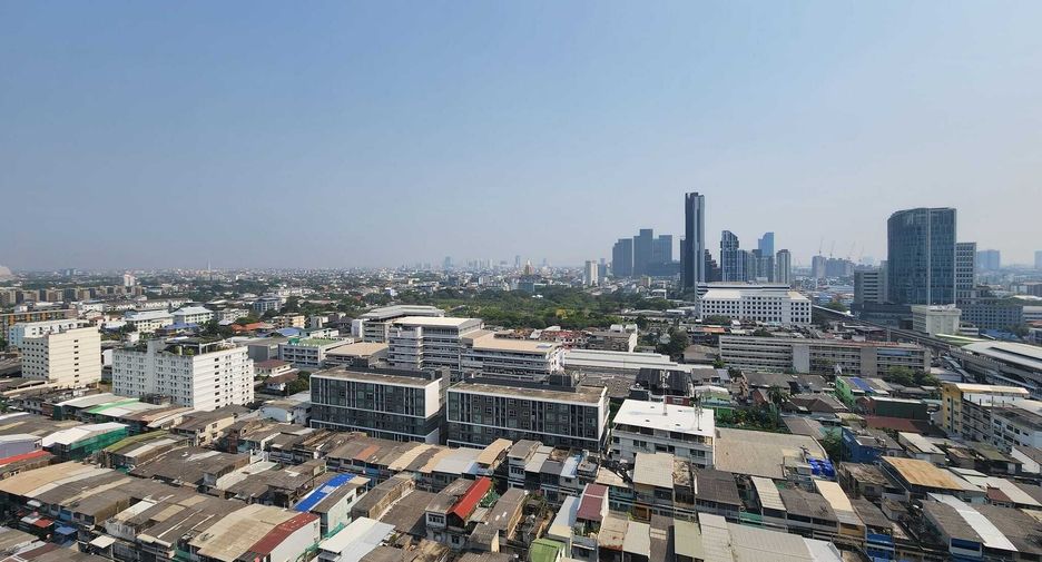 For sale and for rent studio condo in Phra Khanong, Bangkok