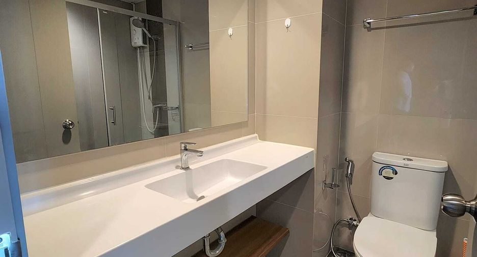 For sale and for rent studio condo in Phra Khanong, Bangkok
